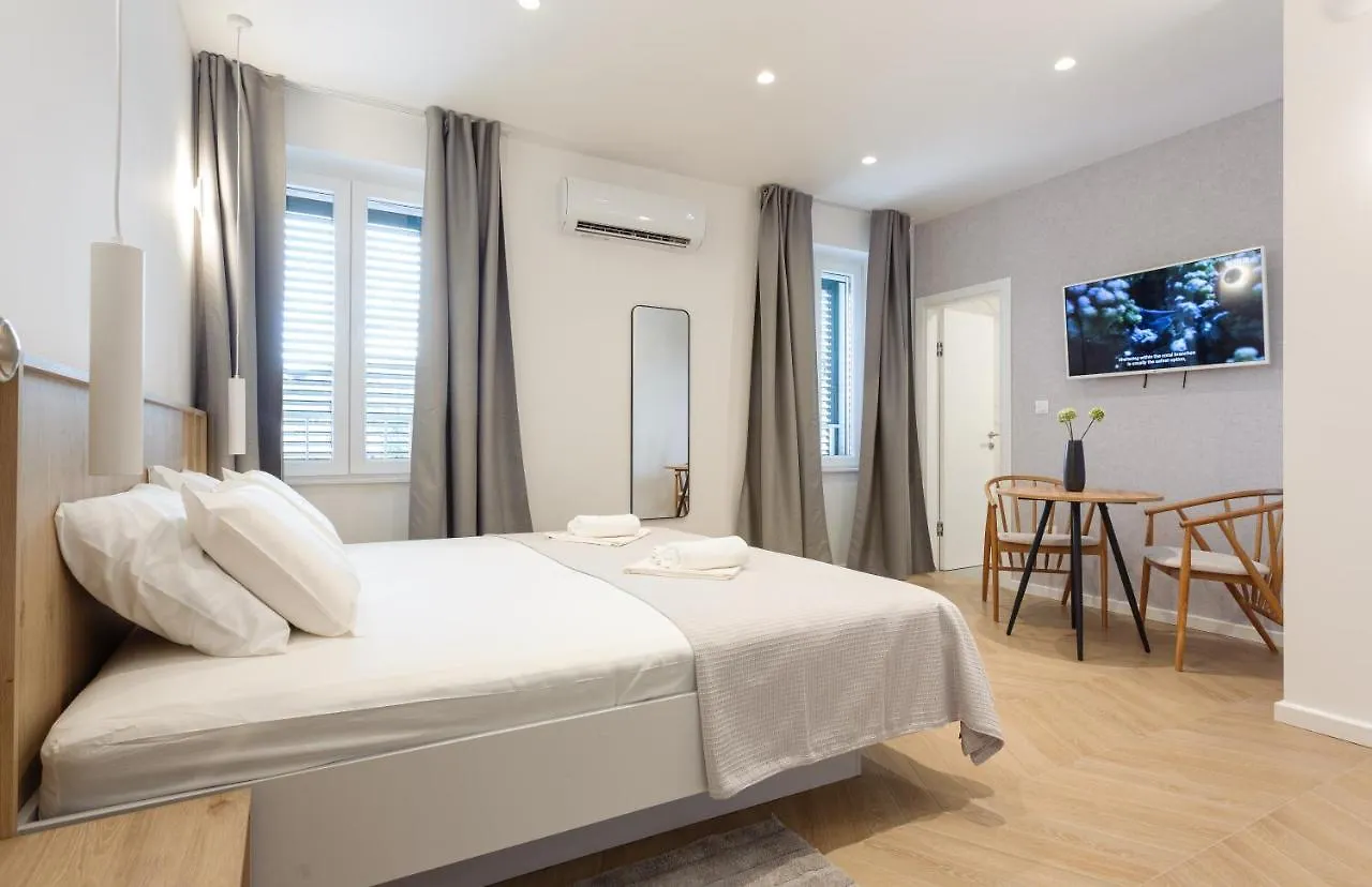 Top Floor Luxury Rooms Split